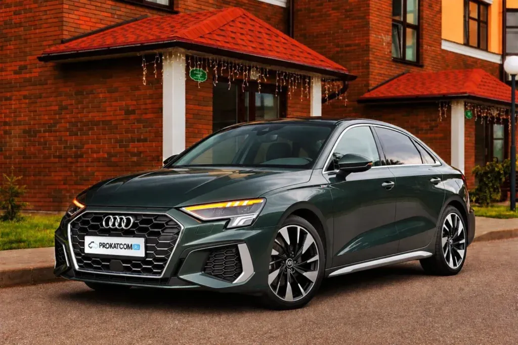Прокат авто Audi A3 2022 года класса Средний в городе Москва от 5600 руб./сутки, передний привод, двигатель: бензин, объем 1.4 литра, страховка, без водителя, недорого - Prokatcom